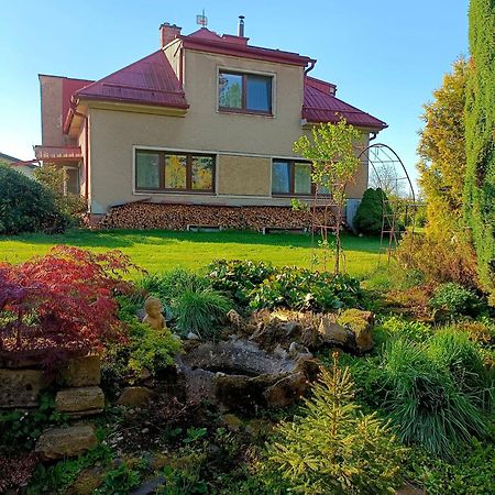 Apartman Za Lesem Červený Kostelec Esterno foto